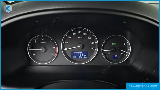 HYUNDAI STAREX 4WD WAGON 12-SEATER