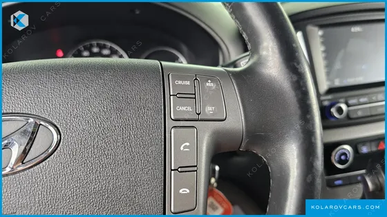 HYUNDAI STAREX 4WD WAGON 12-SEATER