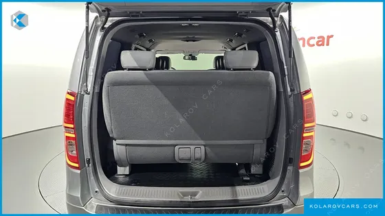 HYUNDAI STAREX 4WD WAGON 12-SEATER