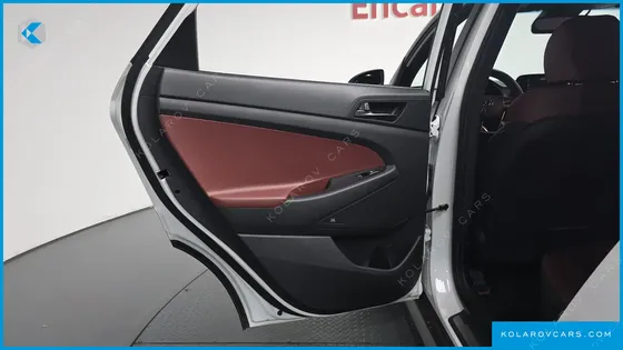 HYUNDAI TUCSON DIESEL 2.0 2WD