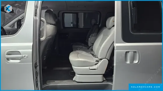 HYUNDAI STAREX WAGON 12-SEATER