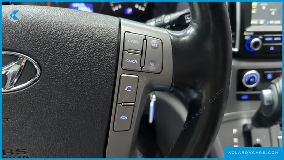 HYUNDAI STAREX WAGON 12-SEATER