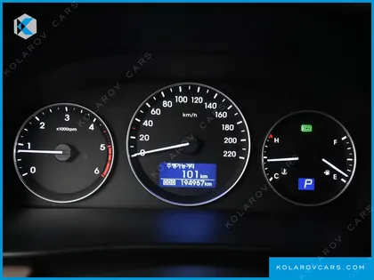 HYUNDAI STAREX URBAN 9-SEATER