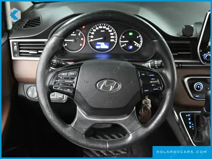 HYUNDAI STAREX URBAN 9-SEATER