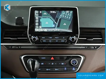 HYUNDAI STAREX URBAN 9-SEATER