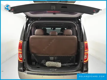 HYUNDAI STAREX URBAN 9-SEATER