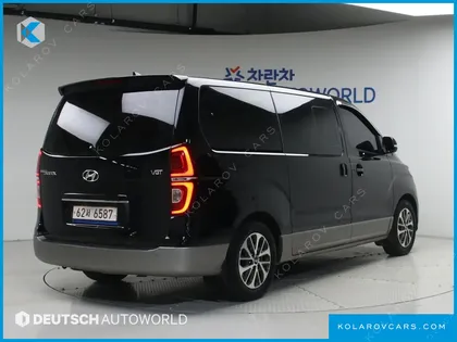 HYUNDAI STAREX URBAN 9-SEATER