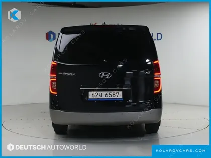 HYUNDAI STAREX URBAN 9-SEATER