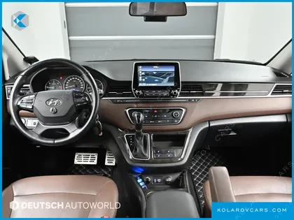 HYUNDAI STAREX URBAN 9-SEATER