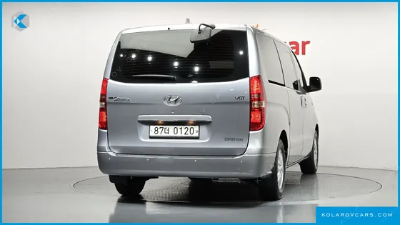 HYUNDAI STAREX VAN 5-SEATER