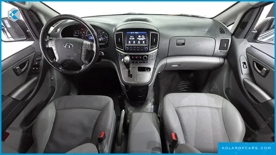 HYUNDAI STAREX VAN 5-SEATER