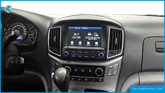 HYUNDAI STAREX VAN 5-SEATER