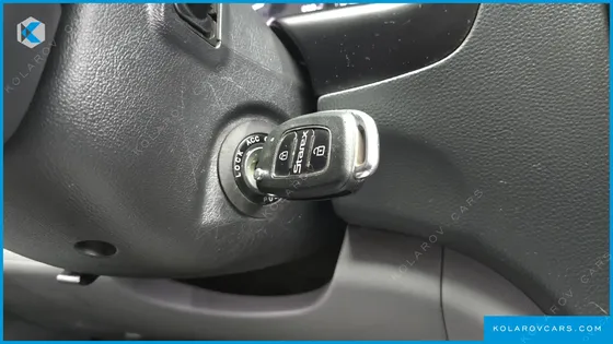 HYUNDAI STAREX VAN 5-SEATER
