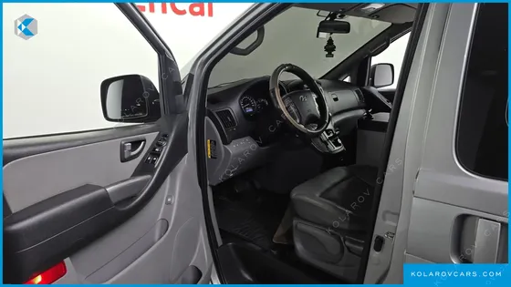 HYUNDAI STAREX CAMPING CAR