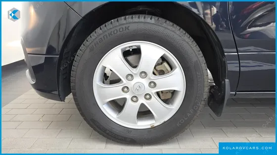 HYUNDAI STAREX WAGON 12-SEATER