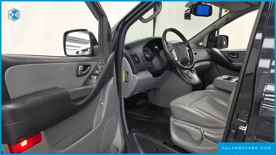 HYUNDAI STAREX WAGON 12-SEATER