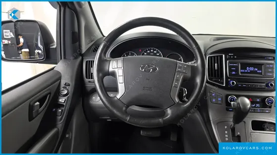 HYUNDAI STAREX WAGON 12-SEATER