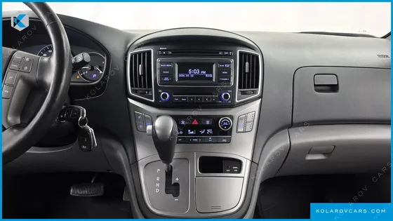 HYUNDAI STAREX WAGON 12-SEATER