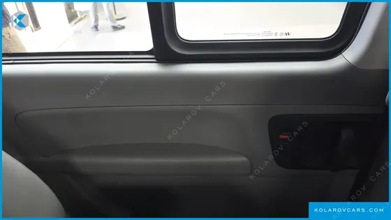 HYUNDAI STAREX WAGON 12-SEATER