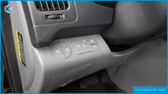 HYUNDAI STAREX WAGON 12-SEATER