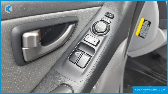 HYUNDAI STAREX WAGON 12-SEATER