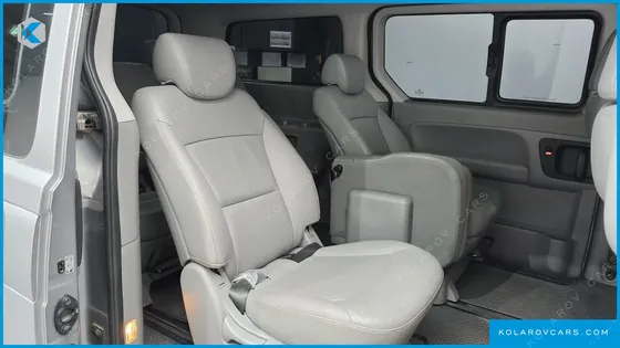 HYUNDAI STAREX WAGON 11-SEATER