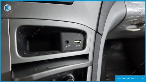 HYUNDAI STAREX WAGON 11-SEATER