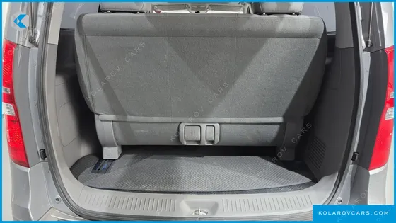 HYUNDAI STAREX WAGON 11-SEATER