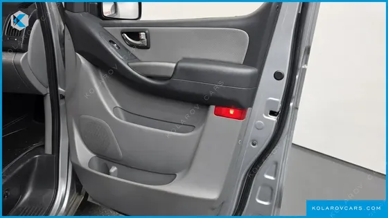HYUNDAI STAREX WAGON 11-SEATER