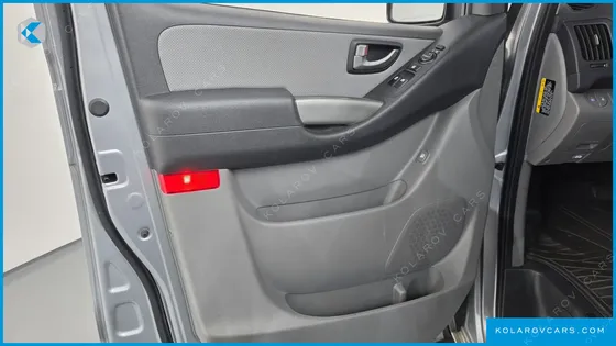 HYUNDAI STAREX WAGON 11-SEATER