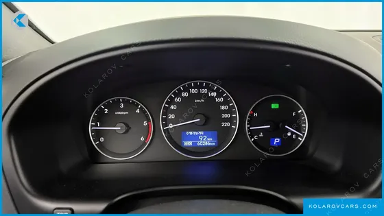 HYUNDAI STAREX URBAN 9-SEATER