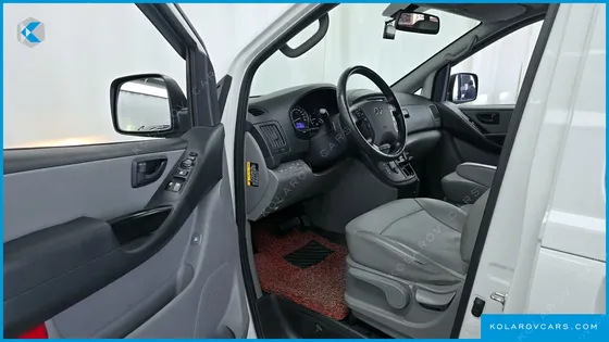 HYUNDAI STAREX URBAN 9-SEATER