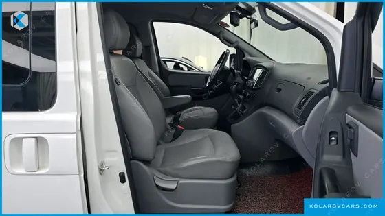 HYUNDAI STAREX URBAN 9-SEATER