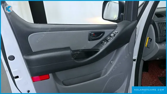 HYUNDAI STAREX URBAN 9-SEATER