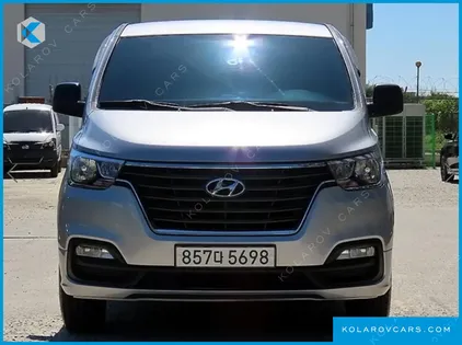 HYUNDAI STAREX VAN 3-SEATER