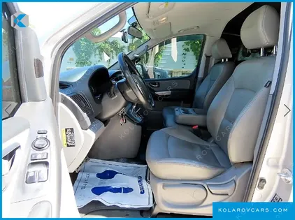 HYUNDAI STAREX VAN 3-SEATER