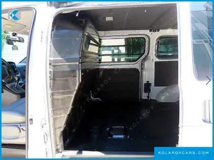HYUNDAI STAREX VAN 3-SEATER