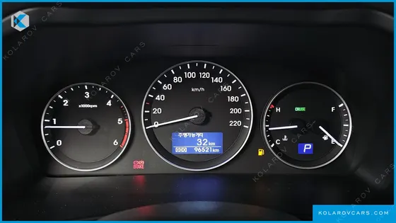 HYUNDAI STAREX URBAN 9-SEATER