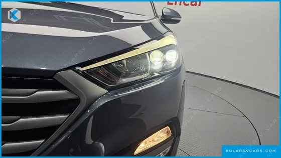 HYUNDAI TUCSON DIESEL 2.0 2WD