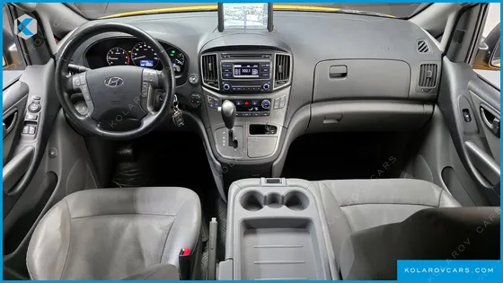 HYUNDAI STAREX WAGON 12-SEATER