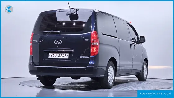HYUNDAI STAREX VAN 5-SEATER