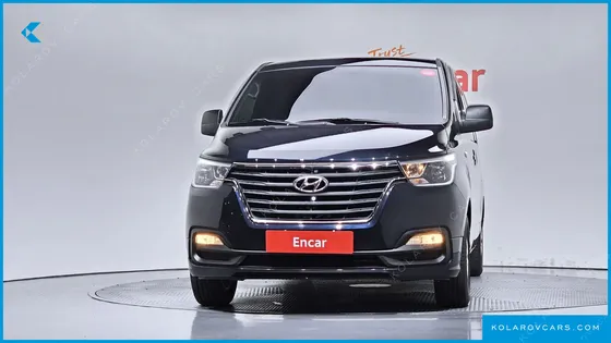 HYUNDAI STAREX VAN 5-SEATER