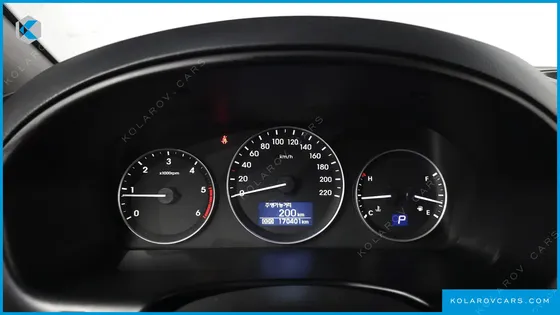 HYUNDAI STAREX URBAN 9-SEATER