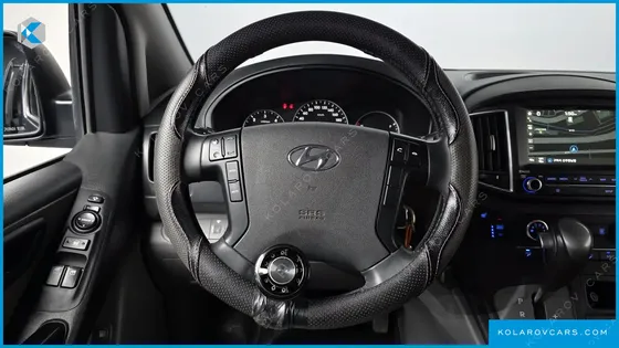 HYUNDAI STAREX URBAN 9-SEATER