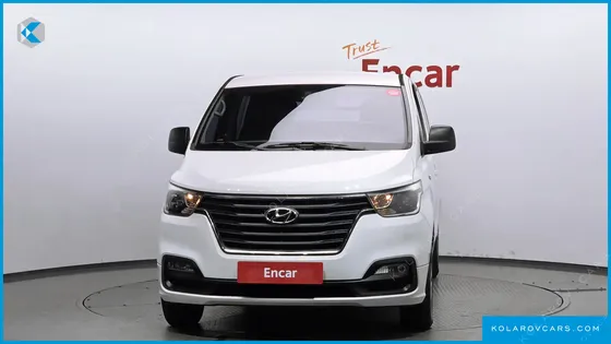 HYUNDAI STAREX VAN 5-SEATER
