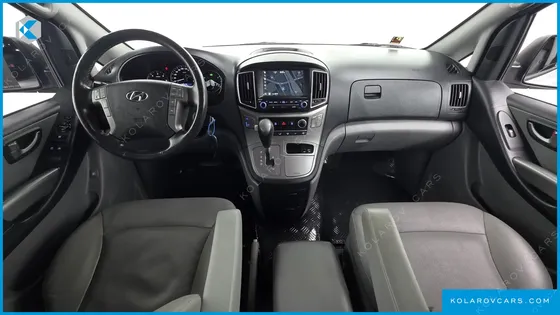 HYUNDAI STAREX VAN 5-SEATER