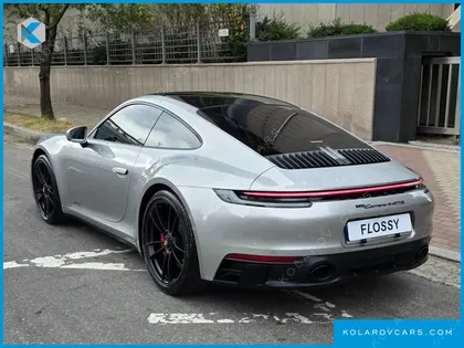 PORSCHE 911 CARRERA 4 GTS