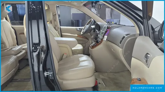 KIA CARNIVAL GRAND CARNIVAL HI LIMOUSINE GLX