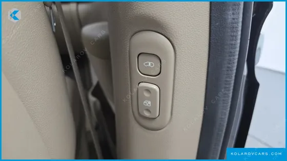 KIA CARNIVAL GRAND CARNIVAL HI LIMOUSINE GLX