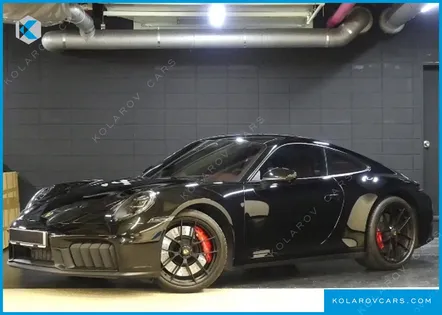 PORSCHE 911 CARRERA 4 GTS